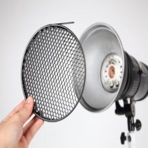 বৃত্তাকার আকৃতির কালো রঙিন অ্যালুমিনিয়াম মধুভাষী লুইভার